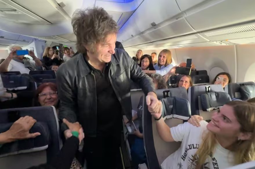 El Gobierno refuerza la seguridad de Javier Milei: "El Presidente dejará de viajar en vuelos comerciales" | Nacionales