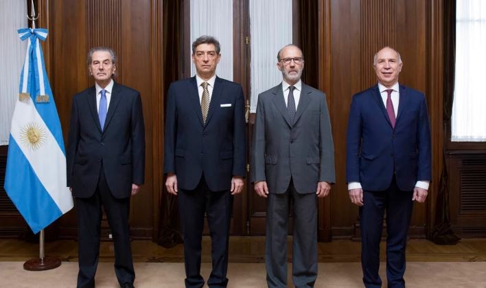 La Corte rechazó dos planteos contra el DNU 70/23 de Javier Milei | Nacionales