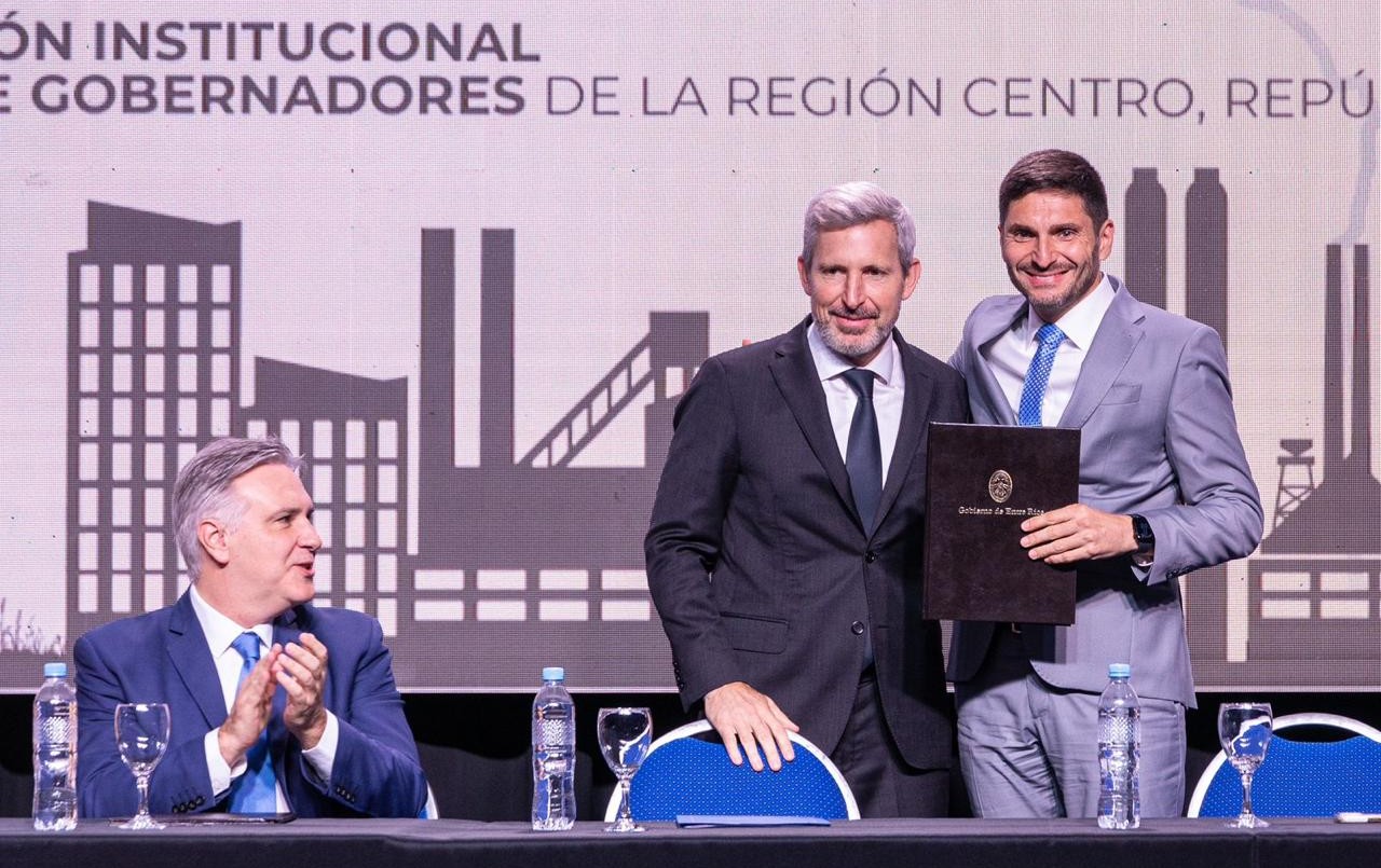 Maximiliano Pullaro asumió como presidente de la Región Centro | Información General