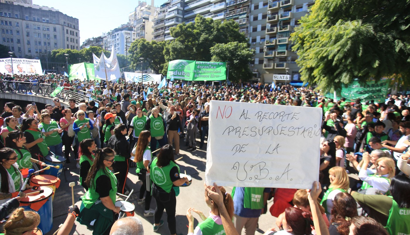 Marcha por la universidad pública: miles de estudiantes se movilizan hacia la Plaza de Mayo | Nacionales
