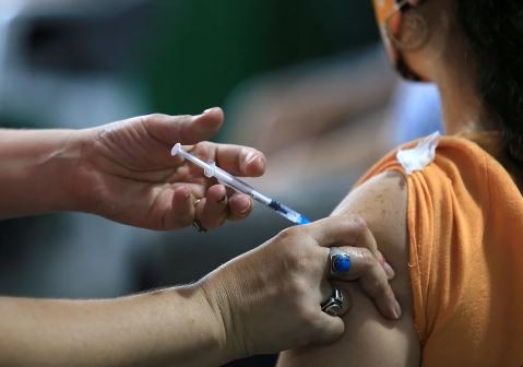 La vacunación en el ingreso escolar alcanza el 90% pero decae con el paso de los años | Salud