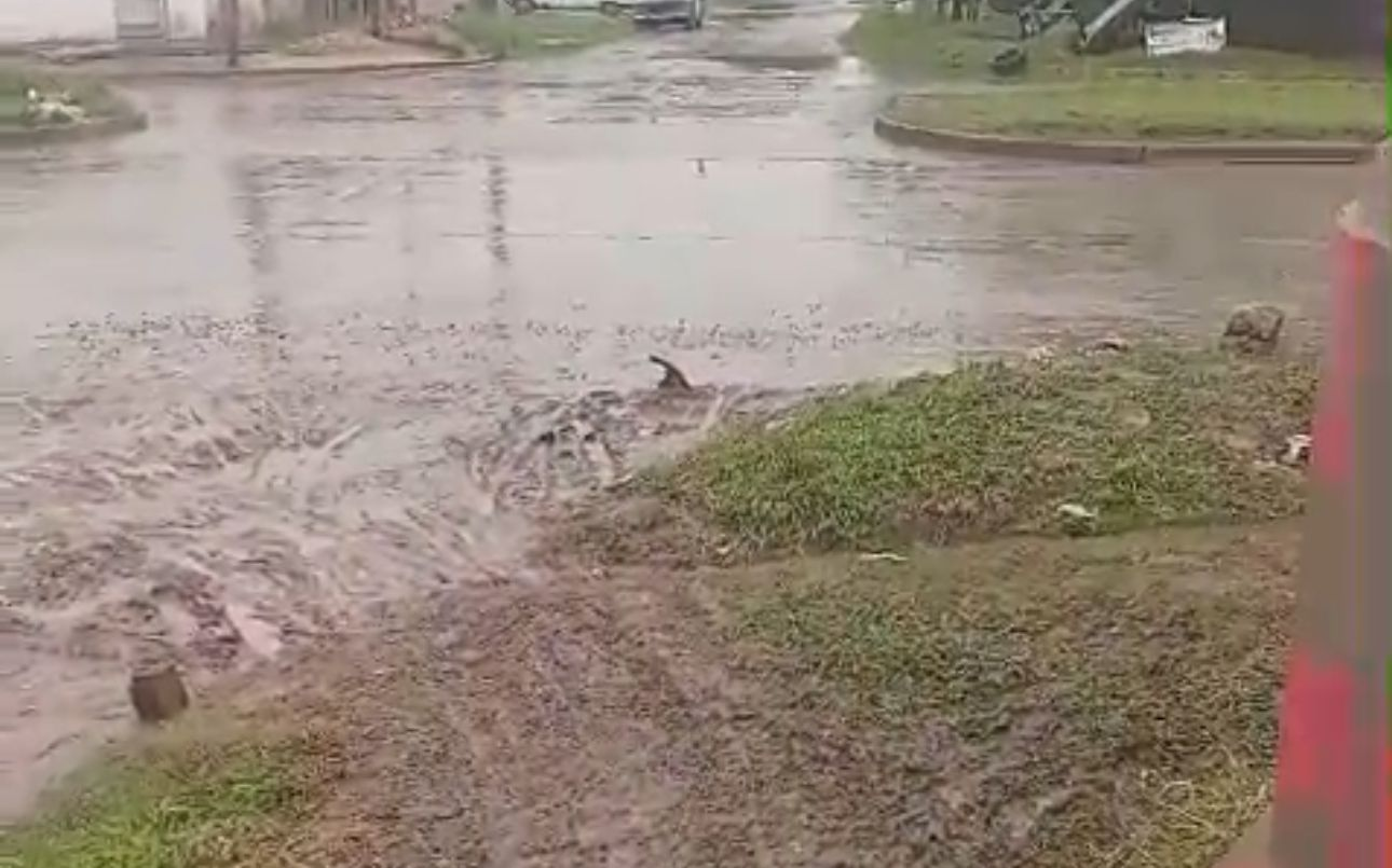 Vecinos de Barrio 29 de Abril reclaman por el estado intransitable de las calles | Información General