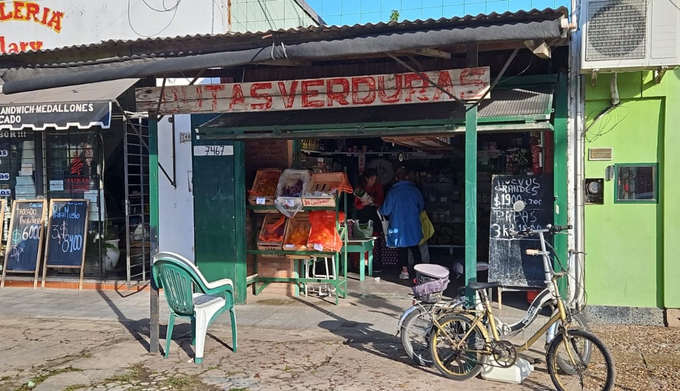 El verdulero que casi pierde la vida en un asalto volvió a atender su negocio | Noticias
