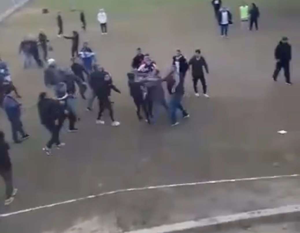 Video: Serios incidentes tras el partido de Liga entre La Salle y Colón | Información General
