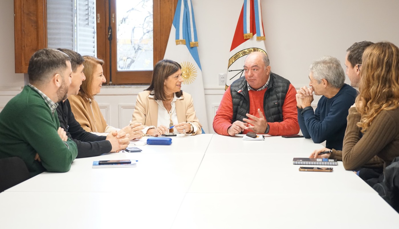 García y Fein se comprometen a trabajar con Fisfe para fortalecer el sector industrial | Legislativas