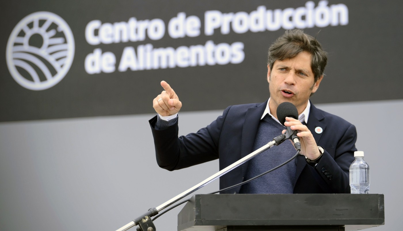 Kicillof contra Milei: "Anda de gira por el mundo y no se hace responsable de nada" | Nacionales