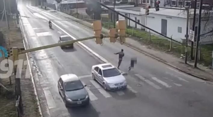 Un hombre atacó a puñaladas a un nene de 11 años que pedía dinero en un semáforo de Córdoba | Nacionales