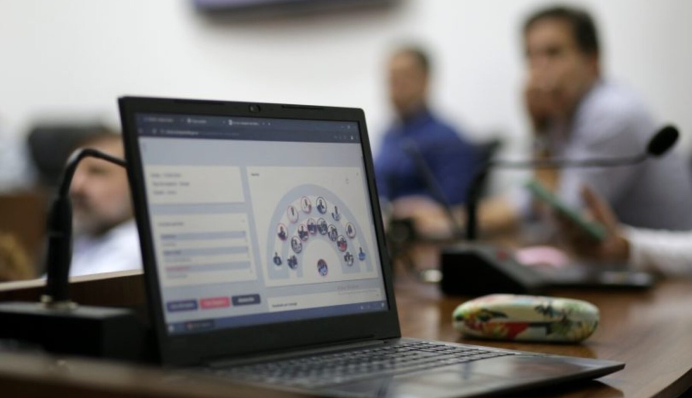 Innovación en el Concejo: primer simulacro del Sistema de votación electrónica | Legislativas