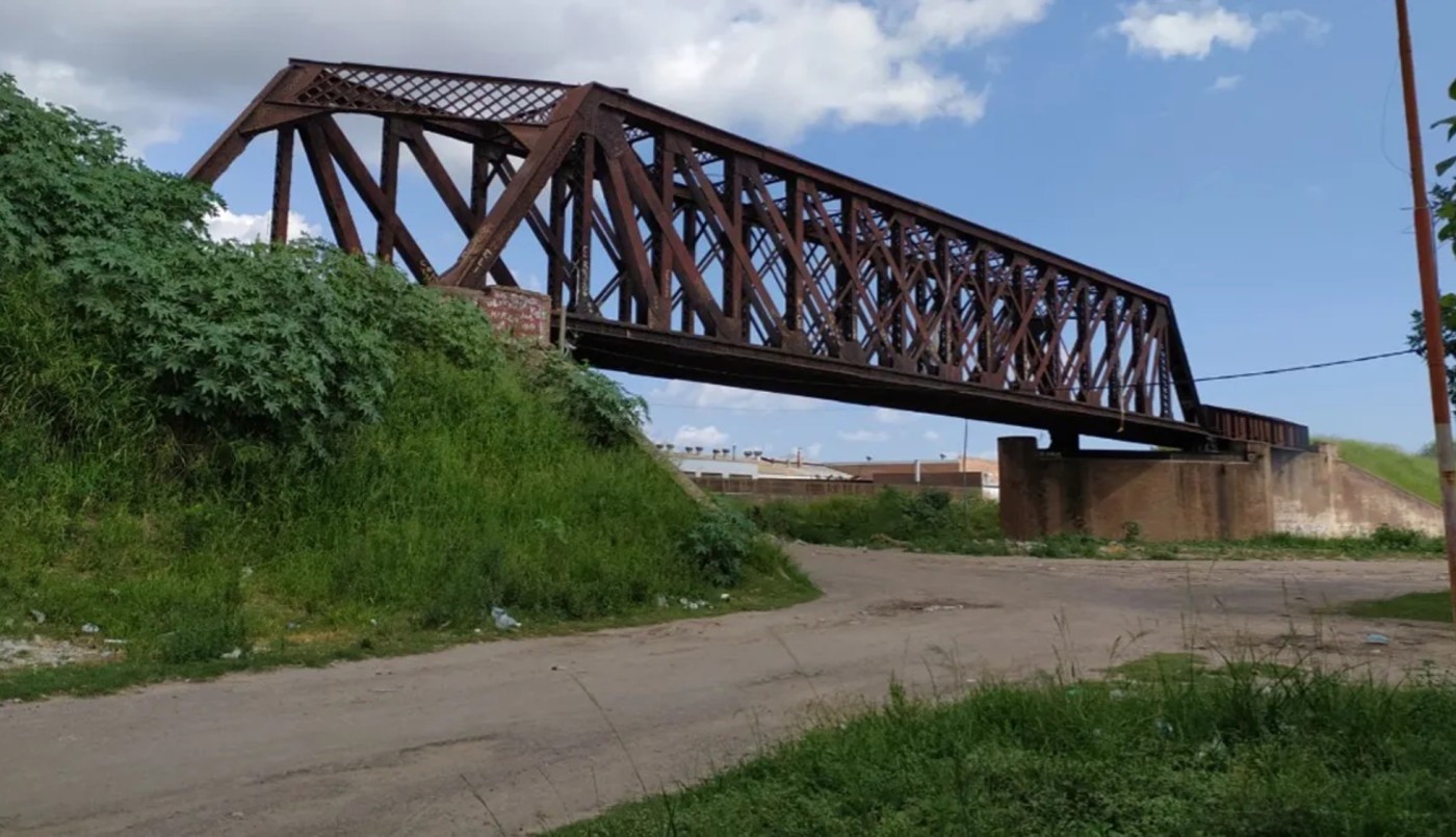 Un hombre fue baleado mientras caminaba por el oeste de la ciudad | Policiales