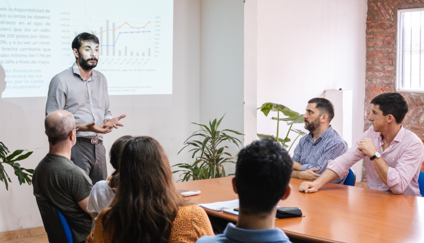 Legisladores socialistas analizaron la situación de las reservas internacionales del BCRA | Legislativas