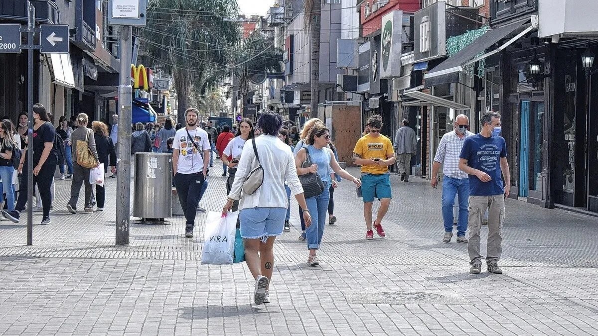 Feriado de viernes: el comercio santafesino abrirá sus puertas con normalidad | Información General