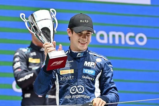 Colapinto redondeó una gran carrera en Fórmula 2 y se subió al podio en España | Deportes