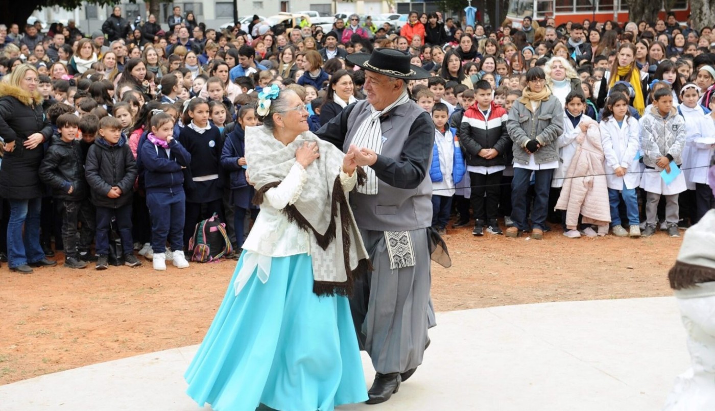 Poletti tomó juramento a más de 450 alumnos en el Día de la Bandera | Noticias