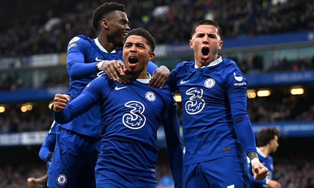 Un compañero del Chelsea acusó a Enzo Fernández de “racista” | Deportes