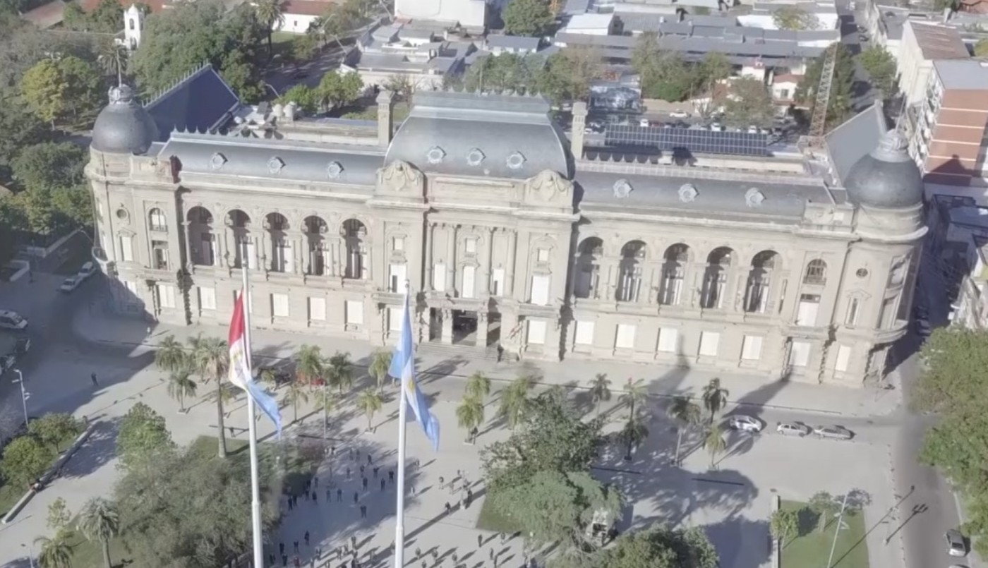 Provincia ahorra $ 7.000 millones con la reducción de las licencias de los empleados públicos | Información General