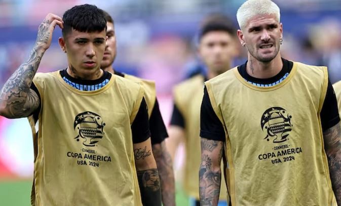 La defensa de Rodrigo De Paul a Enzo Fernández: "Deberían llamarlo, no hacer tanto show" | Deportes