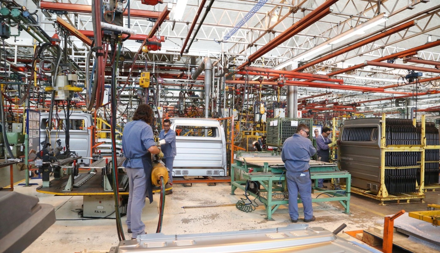 Más de 80 empresas suspendieron personal por la recesión | Noticias