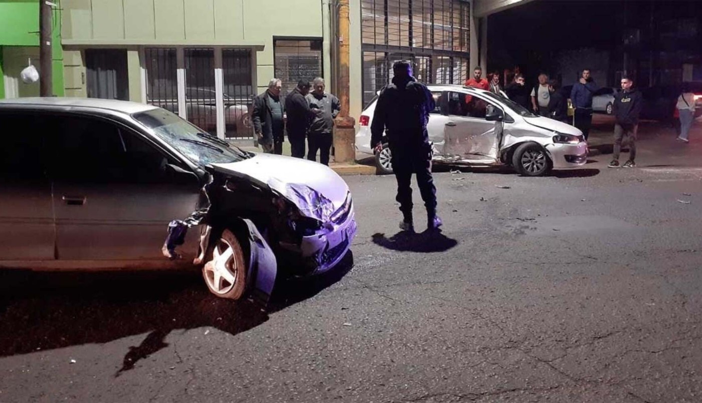 Fuerte choque enfrente de La Redonda | Noticias