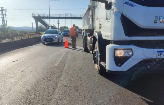 Vialidad Nacional repara las juntas de puentes aliviadores de la ruta nacional 168 | Noticias