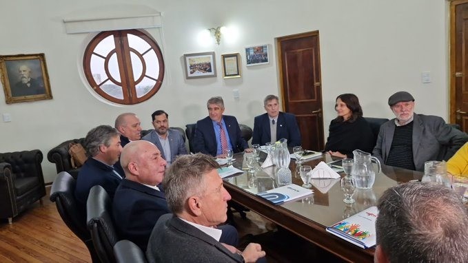 Paritaria central: hubo ofrecimiento pero los gremios lo ven "insuficiente" | Información General