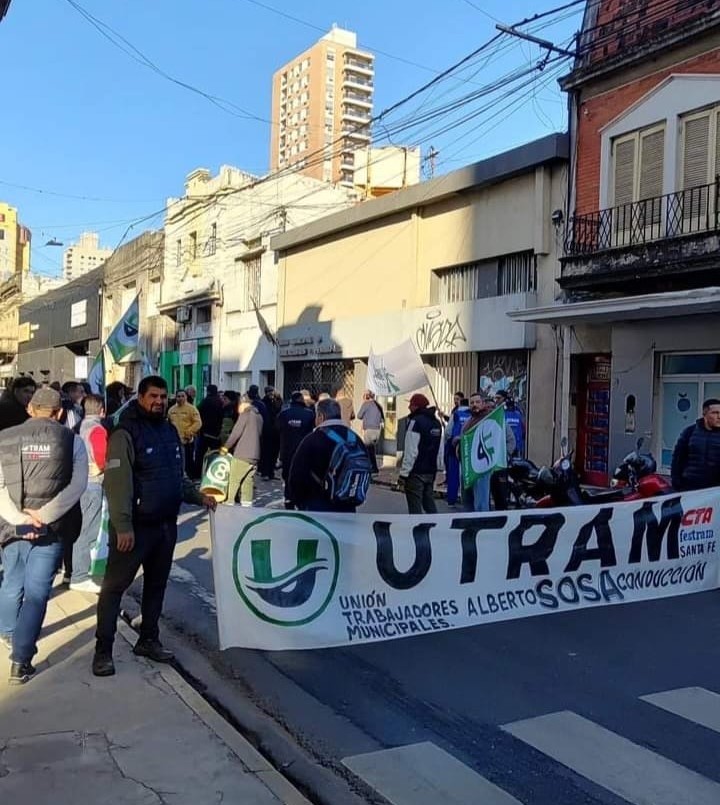 Trabajadores municipales se movilizan a la Caja de Jubilaciones | Noticias