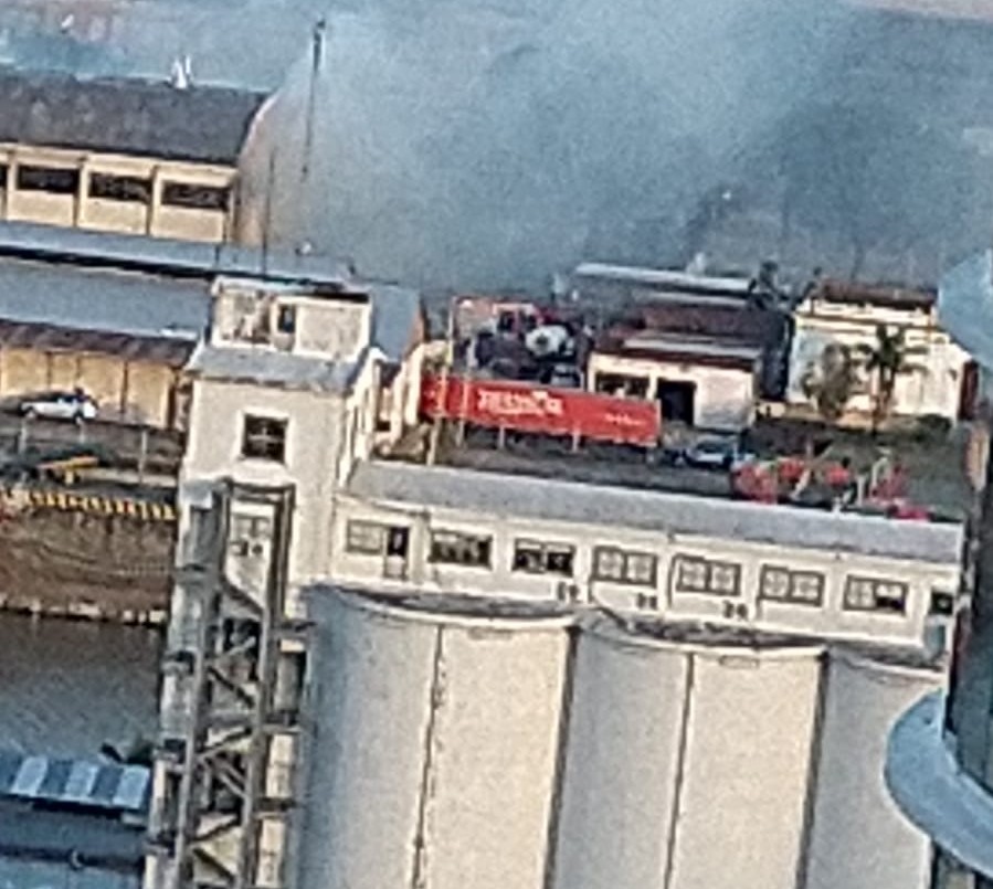 Incendio en una fábrica ubicada en el centro santafesino | Noticias