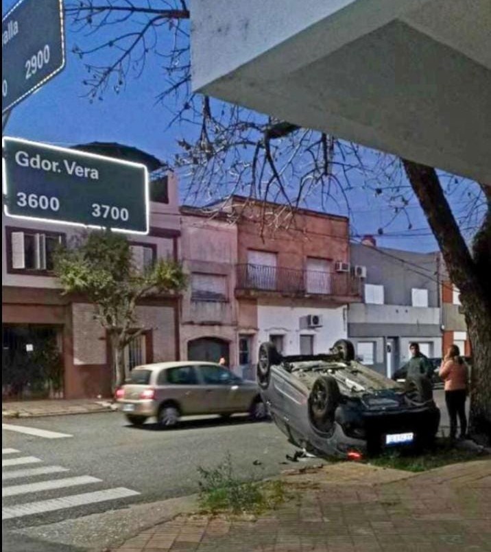 Choque y vuelco en la mañana de Santa Fe | Noticias