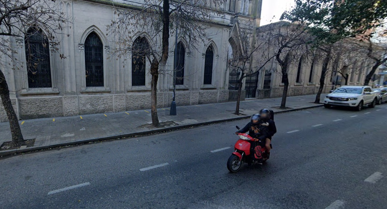 Accidente fatal: Murió un joven motociclista esta madrugada en la zona de Boulevard Gálvez | Información General