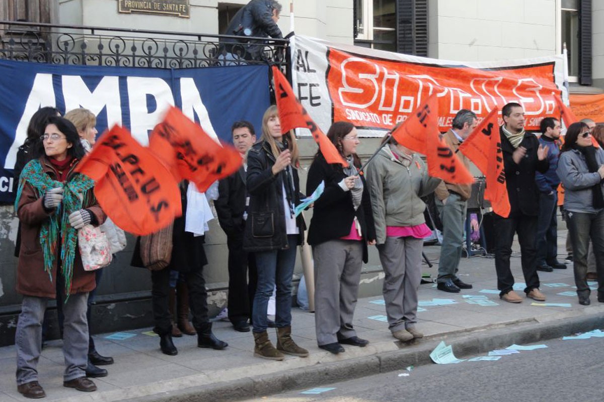 Tras el malestar de los gremios, Salud convocó a paritarias a AMRA y Si.Pr.Us | Información General