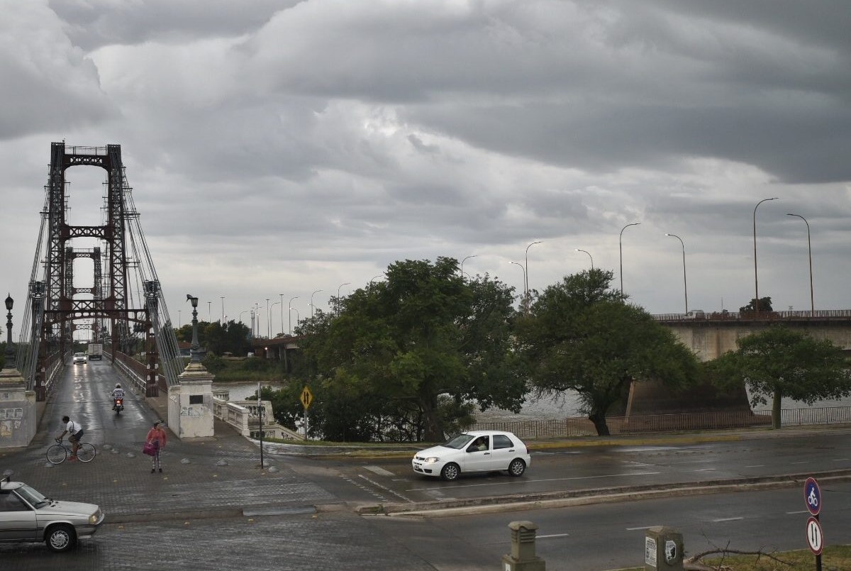 Tormenta de Santa Rosa: el último viernes de agosto se despide con lluvia | Información General