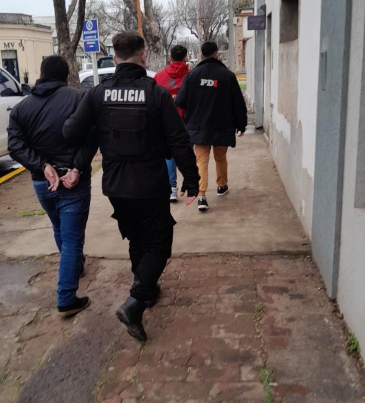 Esperanza: dos personas detenidas por estafas y tenencia de droga | Policiales