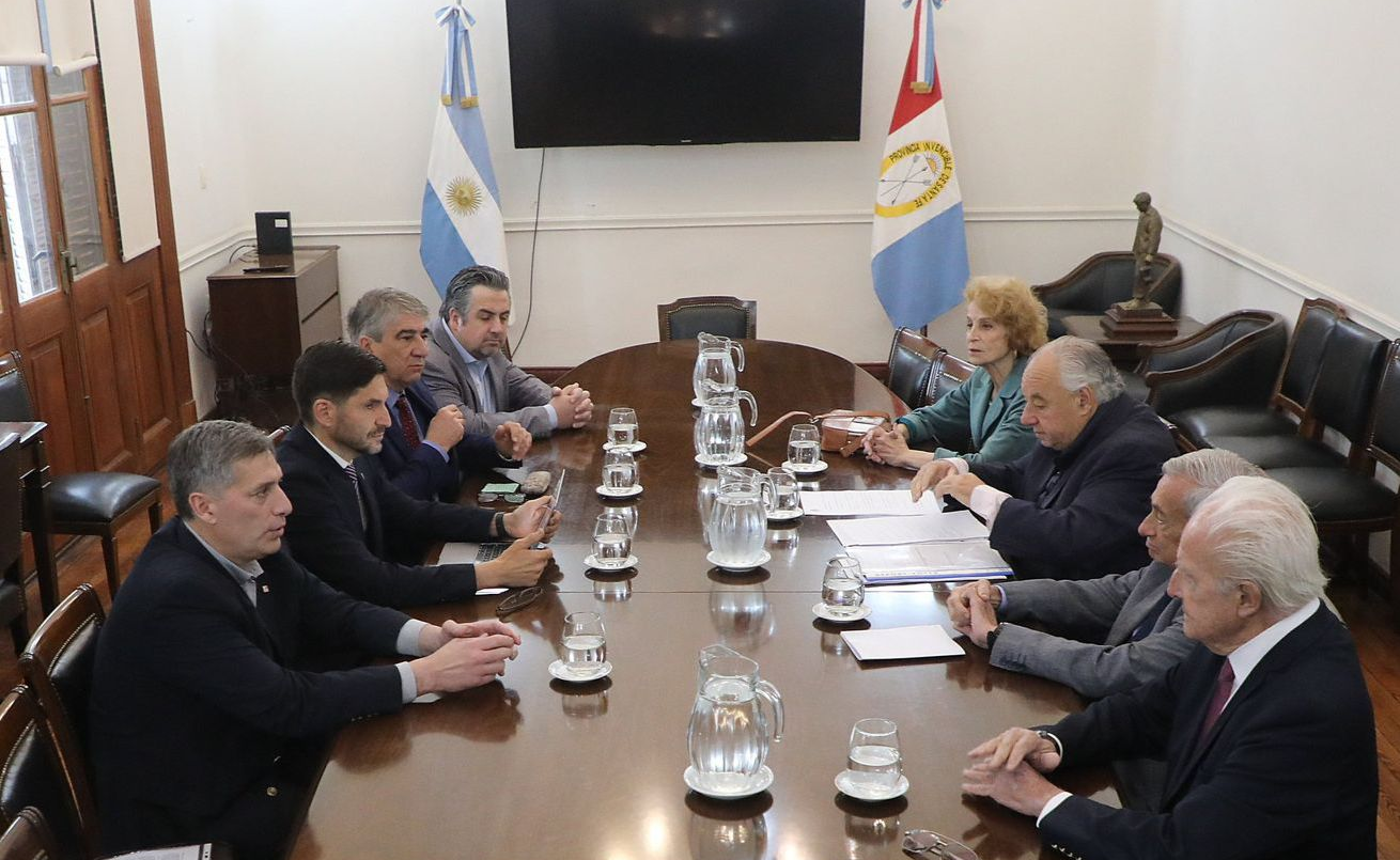 Pullaro recibió a miembros de la Corte Suprema este domingo bien temprano | Información General