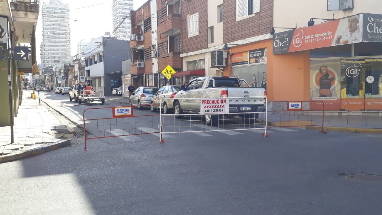 Por trabajo de Aguas, cortado el tránsito en 4 de Enero y Tucumán | Información General