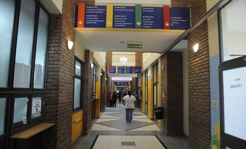 Buscan a una mujer que llevó a su beba golpeada al Hospital Alassia y se fue sin dejar rastros | Policiales