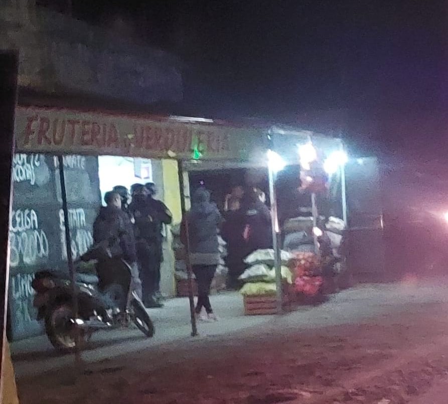 Allanaron una verdulería y secuestraron un auto robado | Policiales