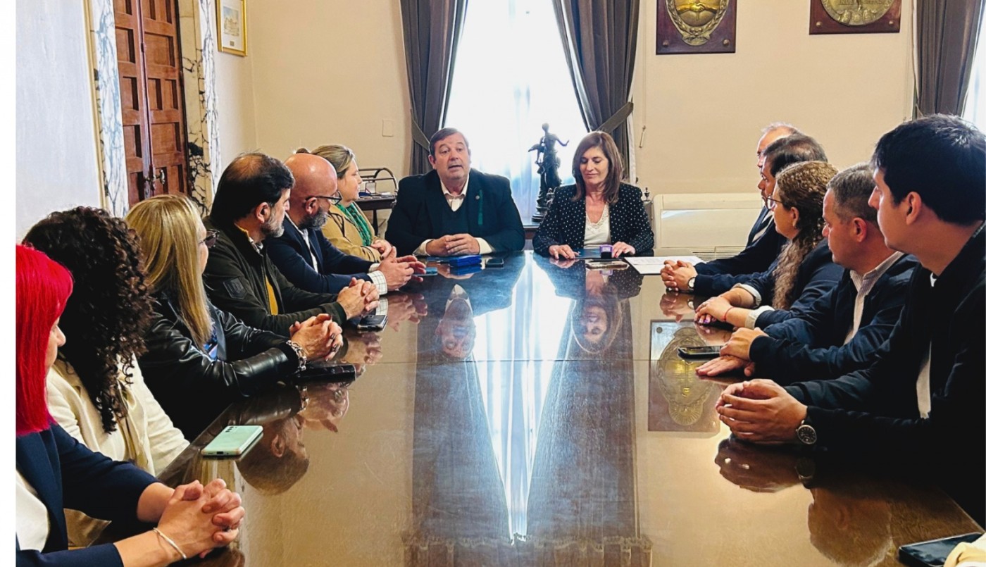 El Concejo lanza becas para la formación en oficios | Información General