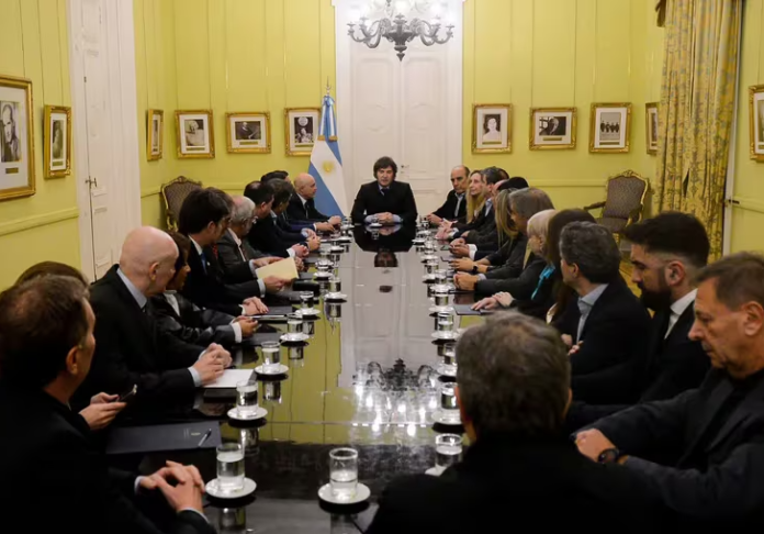 Milei recibirá con asado a diputados que avalaron el veto al aumento de las jubilaciones | Nacionales