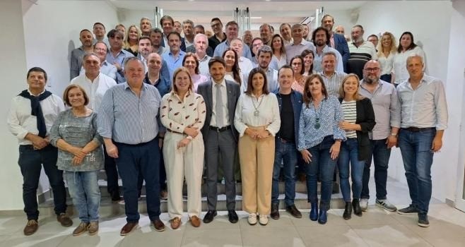 En el comité de la UCR, Unidos se reunió en Santa Fe para analizar el presente provincial | Información General