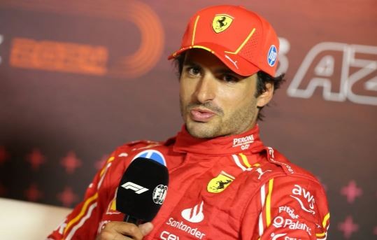 “Casi se lleva a dos o tres puestos”, se quejó Sainz Jr. de Colapinto, a quien tildó de "rookie" | Deportes