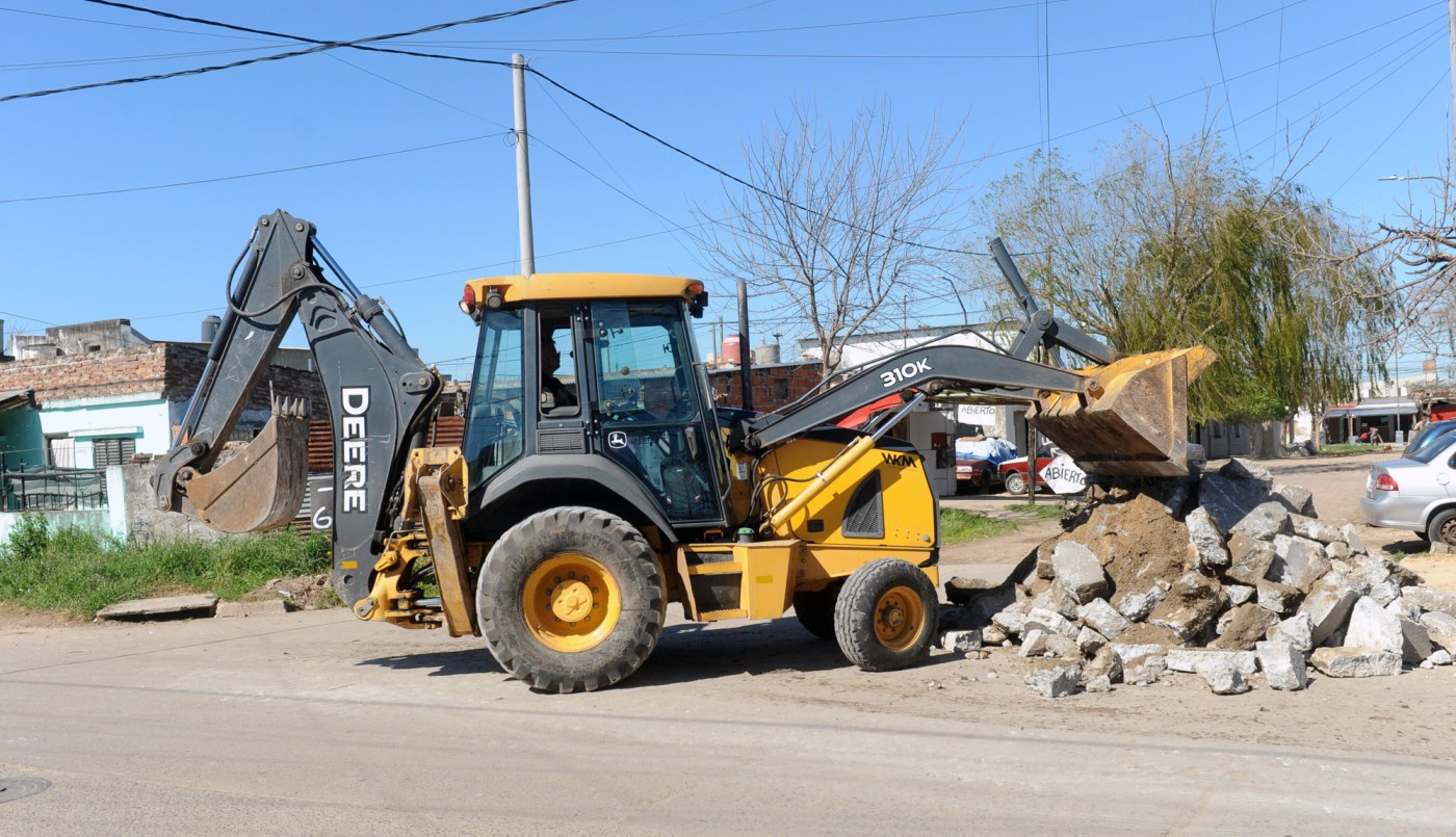 Dónde habrá cortes y desvíos este martes por trabajos de bacheo en la ciudad | Noticias
