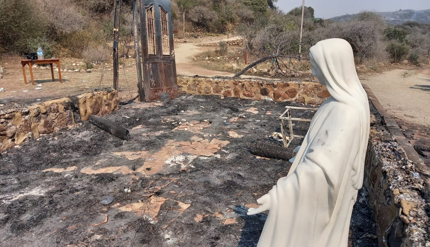 Córdoba: una virgen quedó intacta en medio del incendio | Nacionales