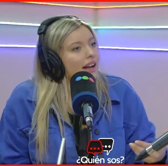 Azul Castelló en el streaming de... Quién sos ??? | streams