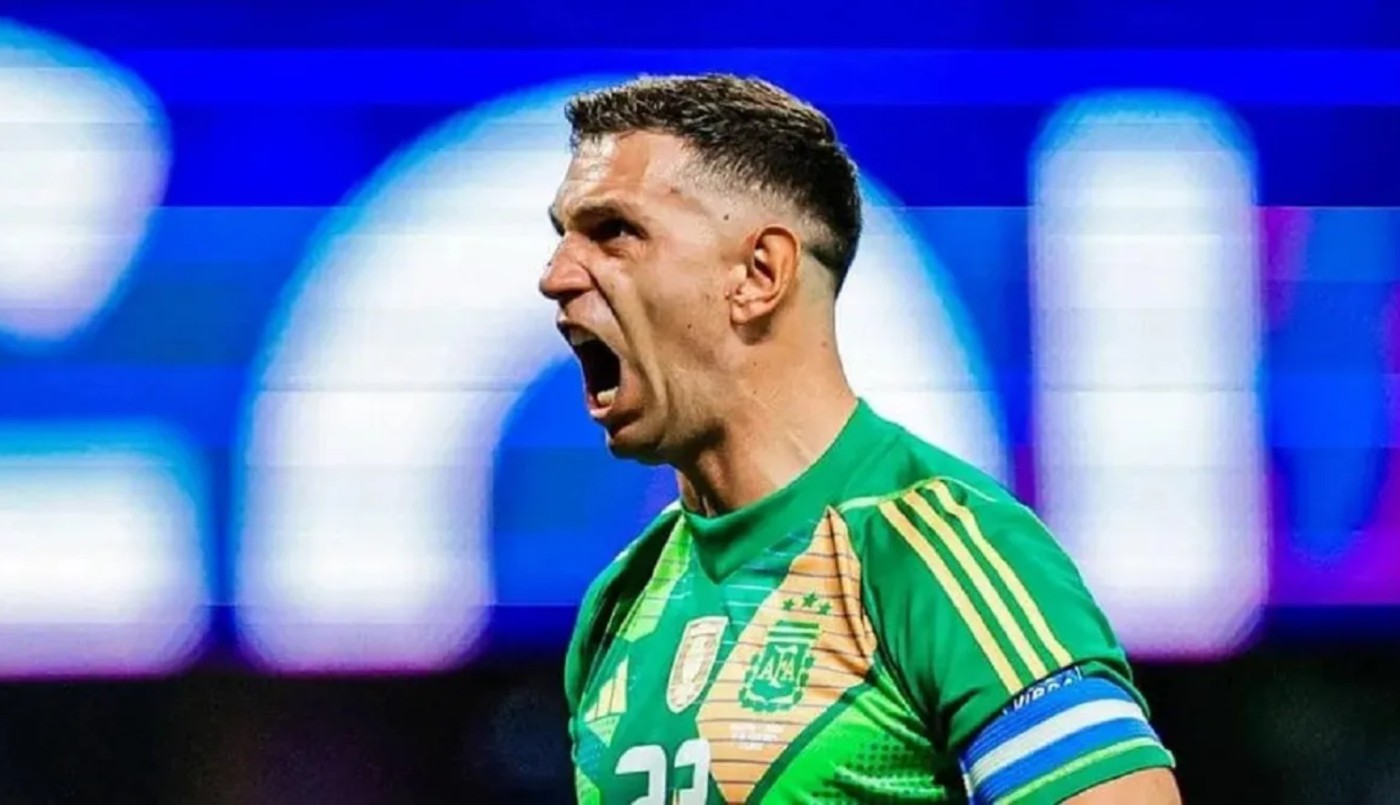 Dibu Martínez suspendido por la FIFA: dos fechas fuera de la Selección | Deportes