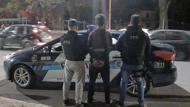 La Policía Federal detuvo a un prófugo por tenencia de droga | Policiales