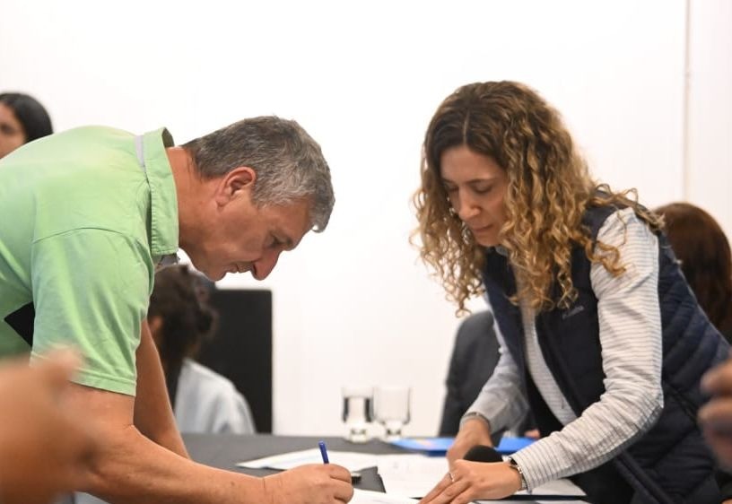 Córdoba: la Provincia entregó más de $1.100 millones para la reconstrucción de viviendas afectadas por los incendios | Nacionales