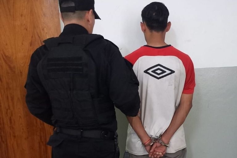 Detuvieron a un hombre con pedido de captura activo en la zona sur de Rosario | Noticias