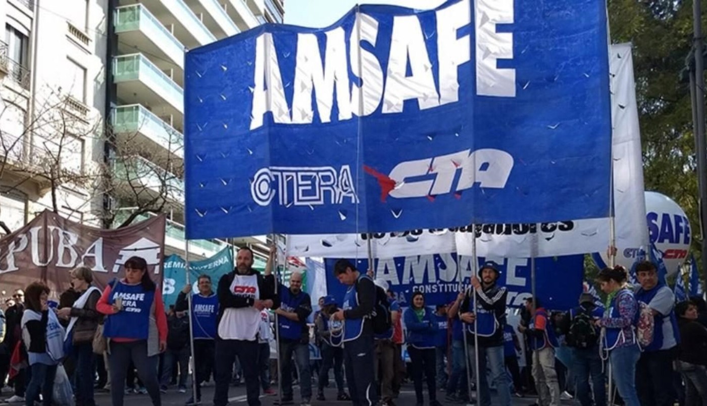 Docentes califican de insuficiente la propuesta salarial en la paritaria provincial | Noticias