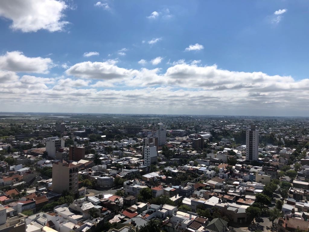 Sábado agradable sobre la ciudad de Santa Fe | Información General