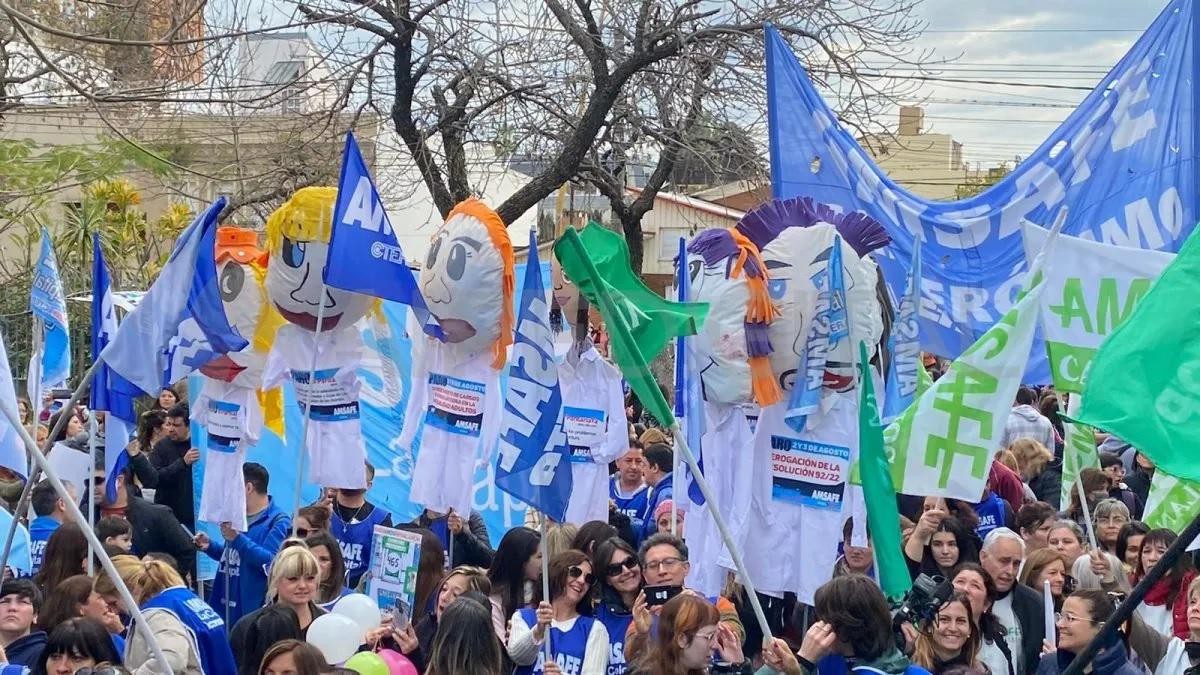 Paritarias: ATE define su postura y AMSAFE realiza la primera jornada de protesta | Información General