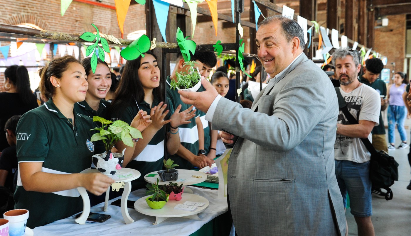 Emprendedores del Futuro: 400 alumnos participaron del cierre del programa | Noticias